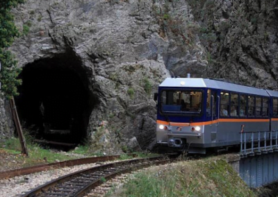 Oliva_Holiday_Homes Βόλτα με τον Οδοντωτό